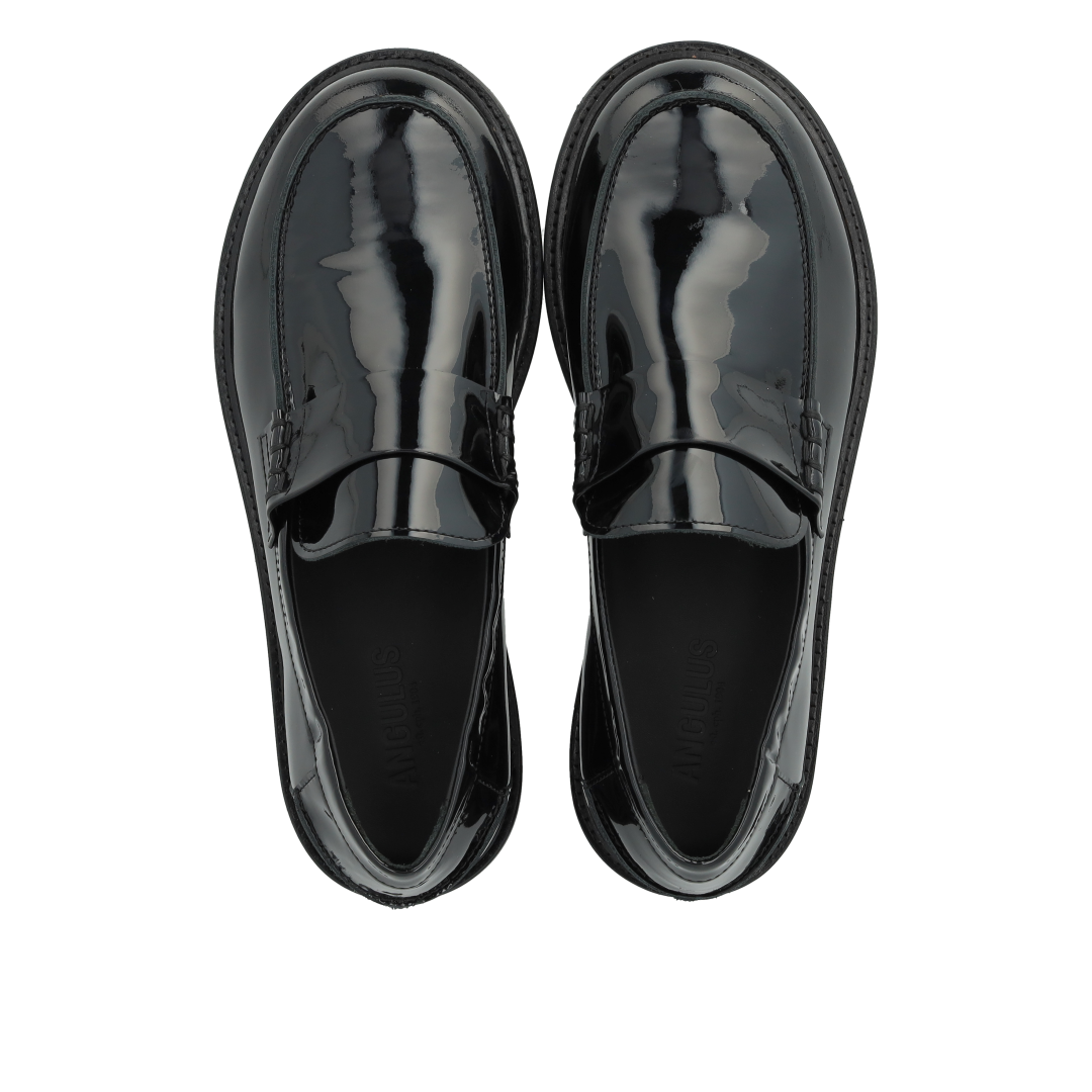 Klassischer Pennyloafer mit weiter Passform