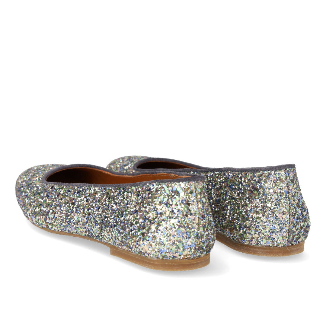 Ballerina mit funkelndem Glitzer