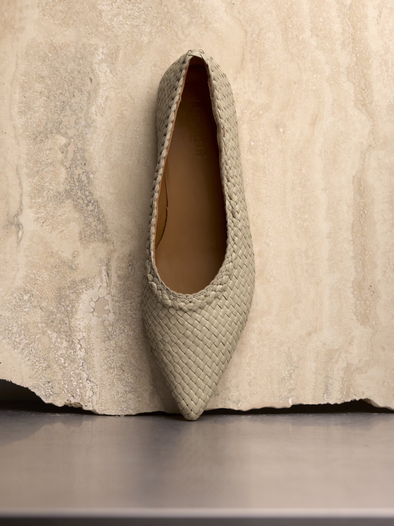 Handgeflochtene Ballerina mit spitzer Spitze