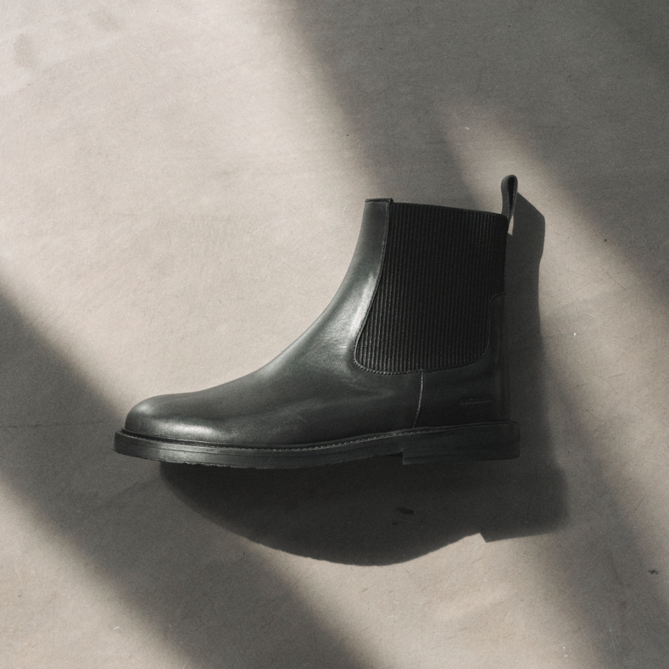 Chelsea-Stiefel mit breiter Passform