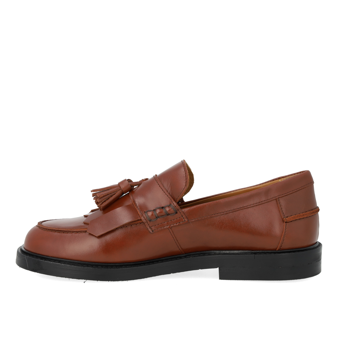 Breiter Loafer mit Fransen und Quastendetail