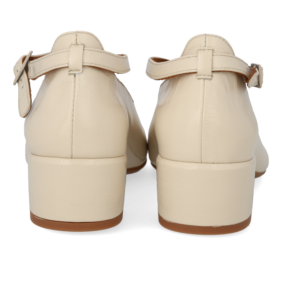 Hochhackige Mary-Jane-Ballerina mit Kreuzdetail
