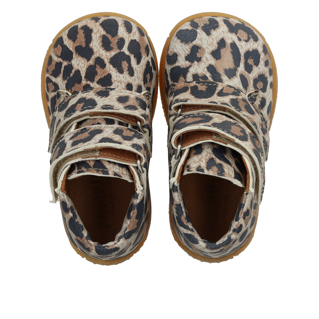Der erste Schuh