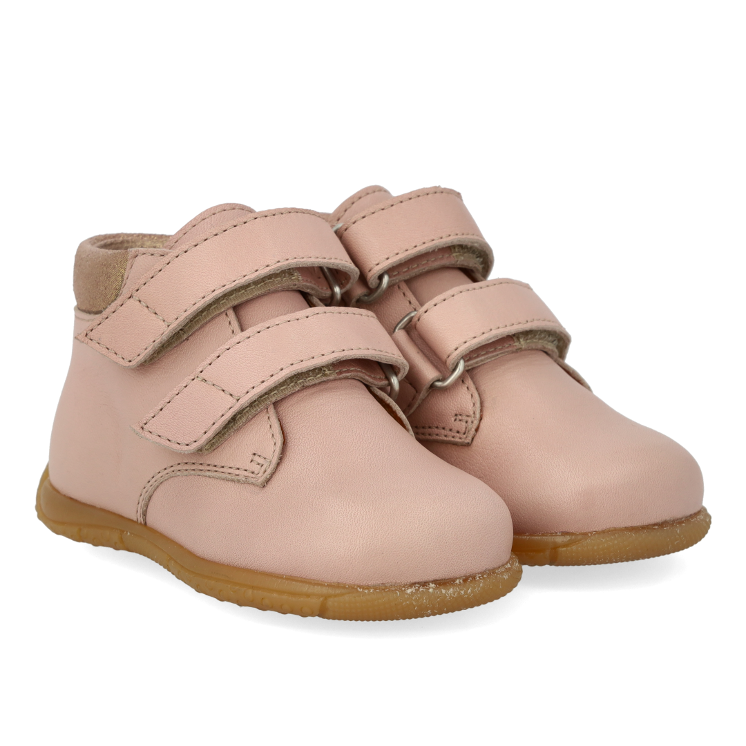 Der erste Schuh