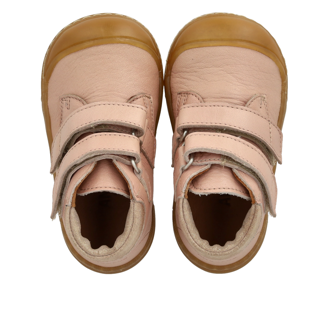 Der erste Schuh mit Zehenschutz