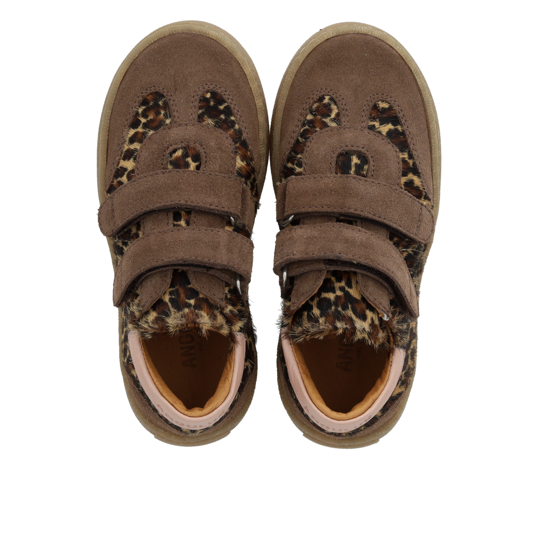 Court-Style Sneaker mit Ponyfell