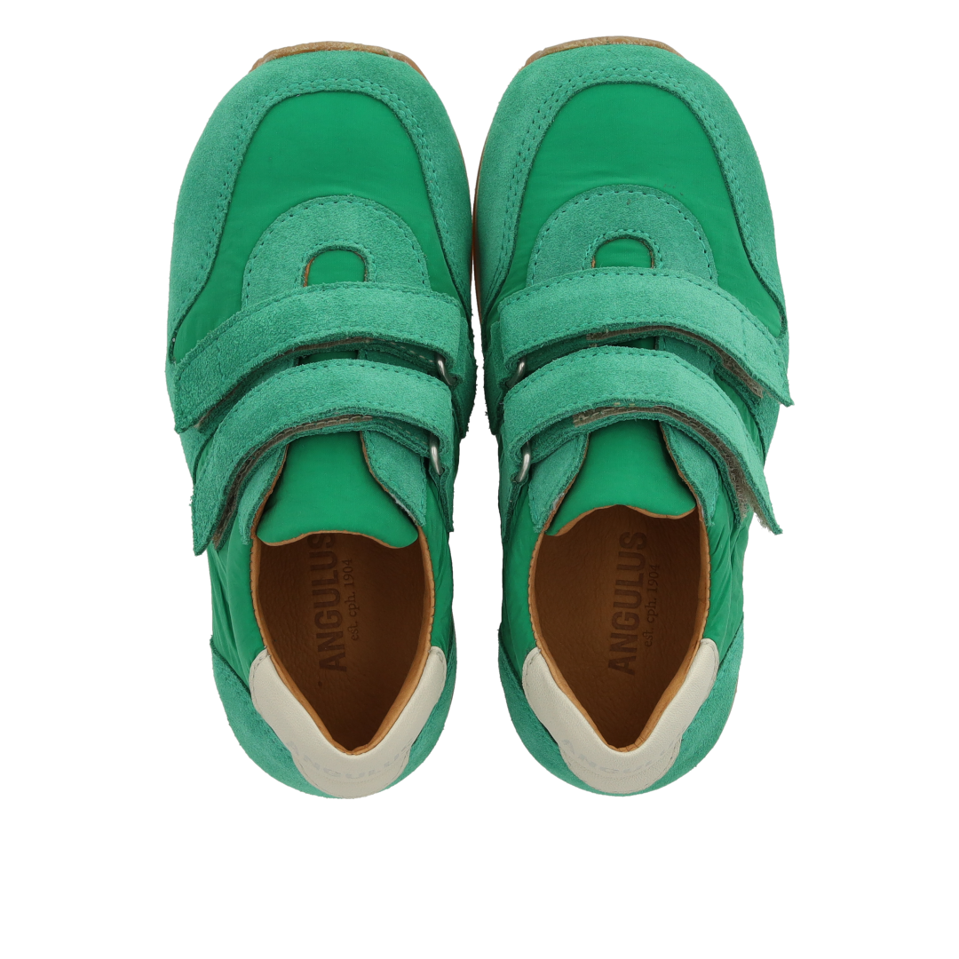 Sneaker im Running-Stil