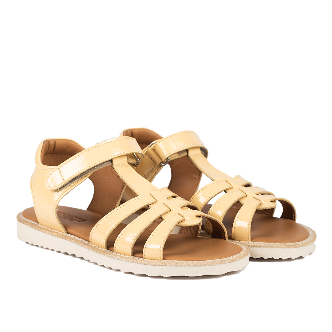 Sandale mit T-Riemen und Klettverschluss