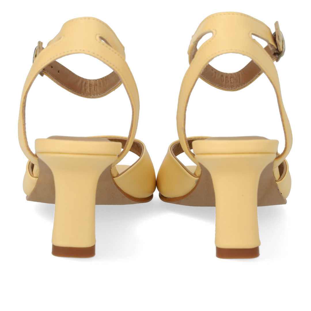 Sandal mit Absatz