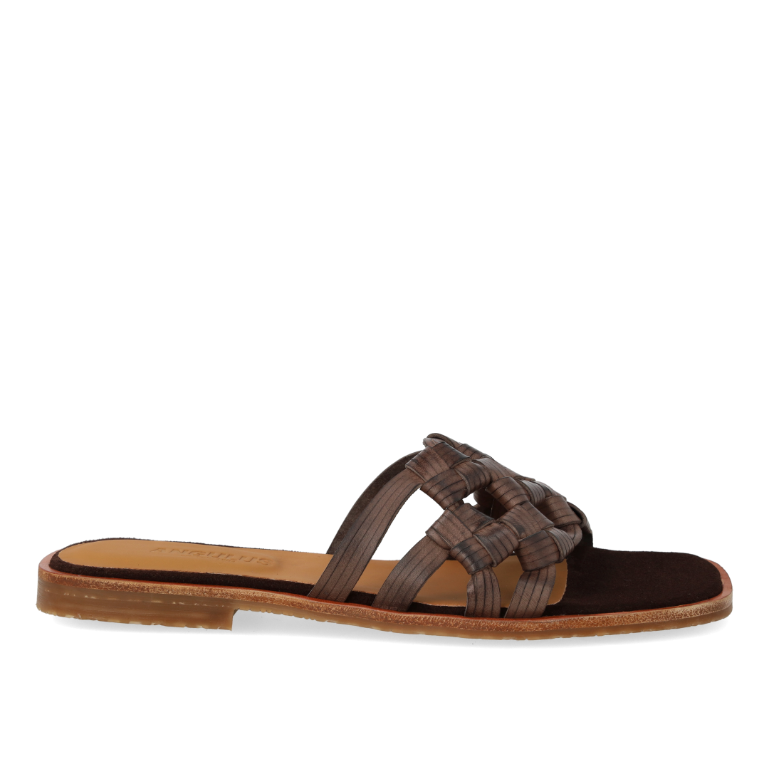 Slip-on-Sandale mit geflochtenem Detail