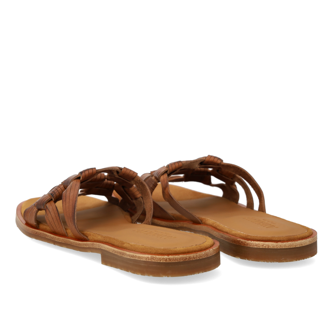 Slip-on-Sandale mit Flechtdetail