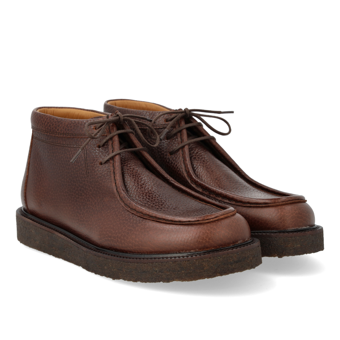 Schnürschuhe mit dekorativem Rand