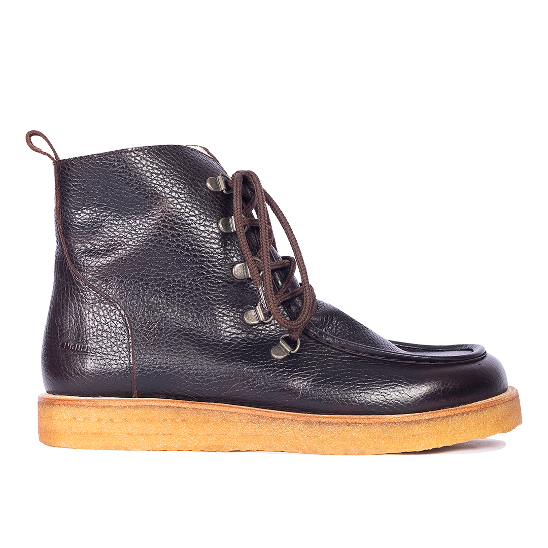 Stiefel mit Wollfutter und weiter Passform