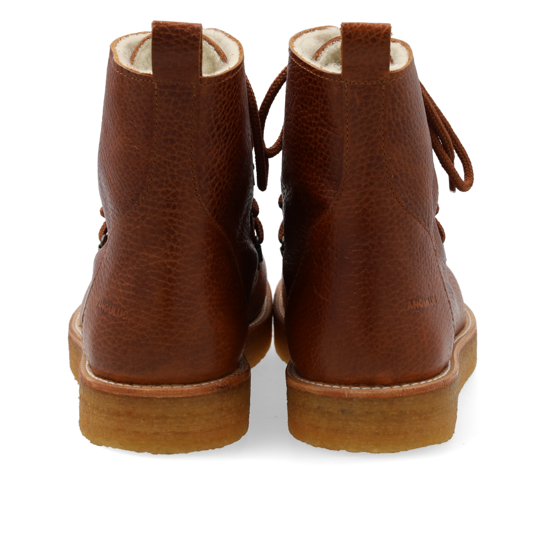 Stiefel mit Wollfutter und weiter Passform