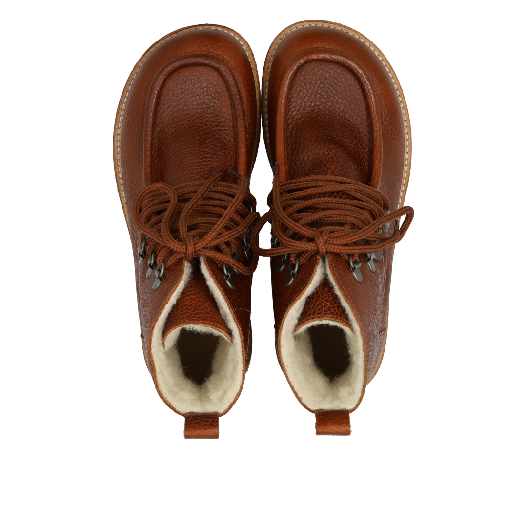 Stiefel mit Wollfutter und weiter Passform