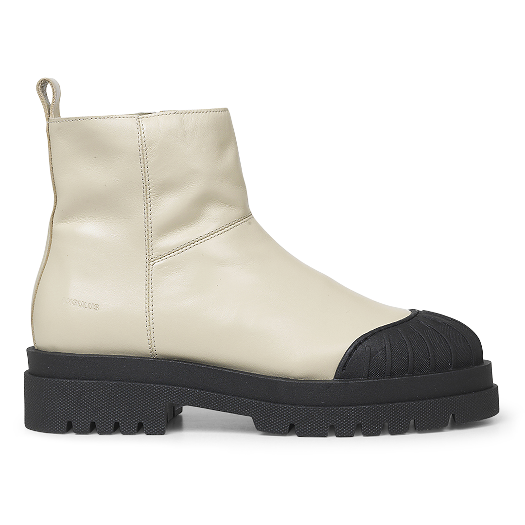 Stiefel mit Wollfutter