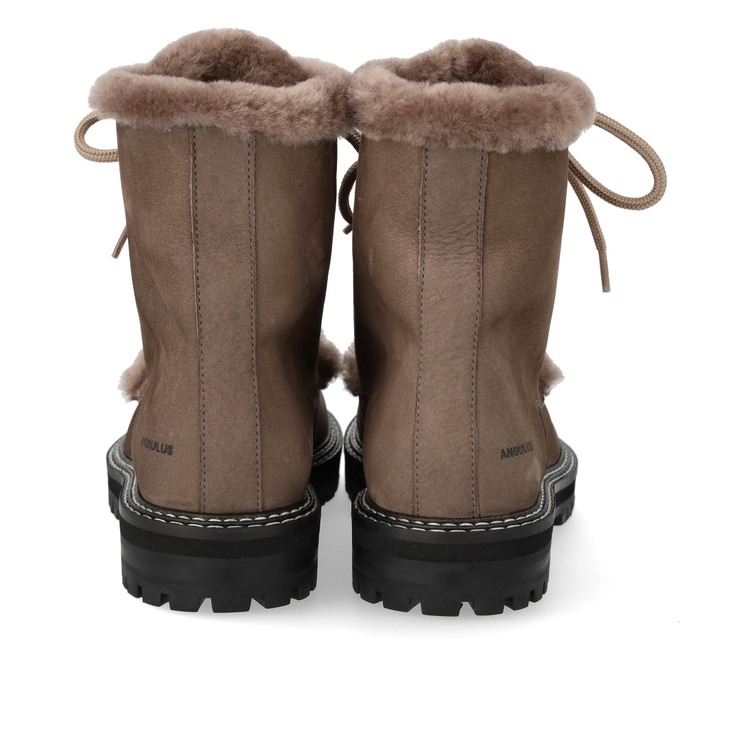 Klobiger Schnürstiefel mit weichem Merino-Futter