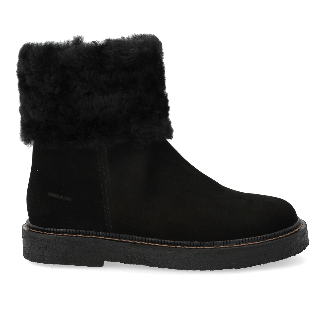 Wildlederstiefel mit weichem Lammwollfutter