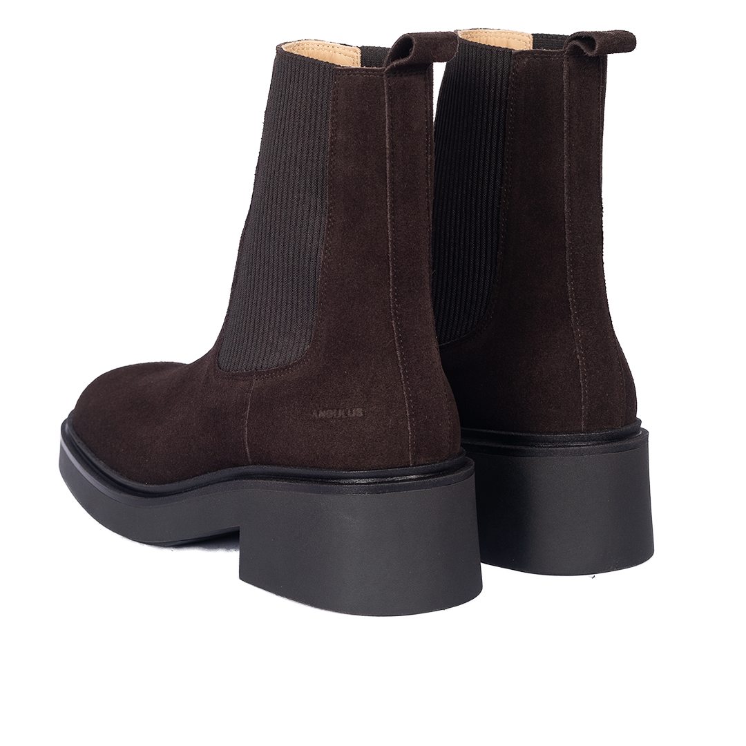 Stiefel mit Gummizug
