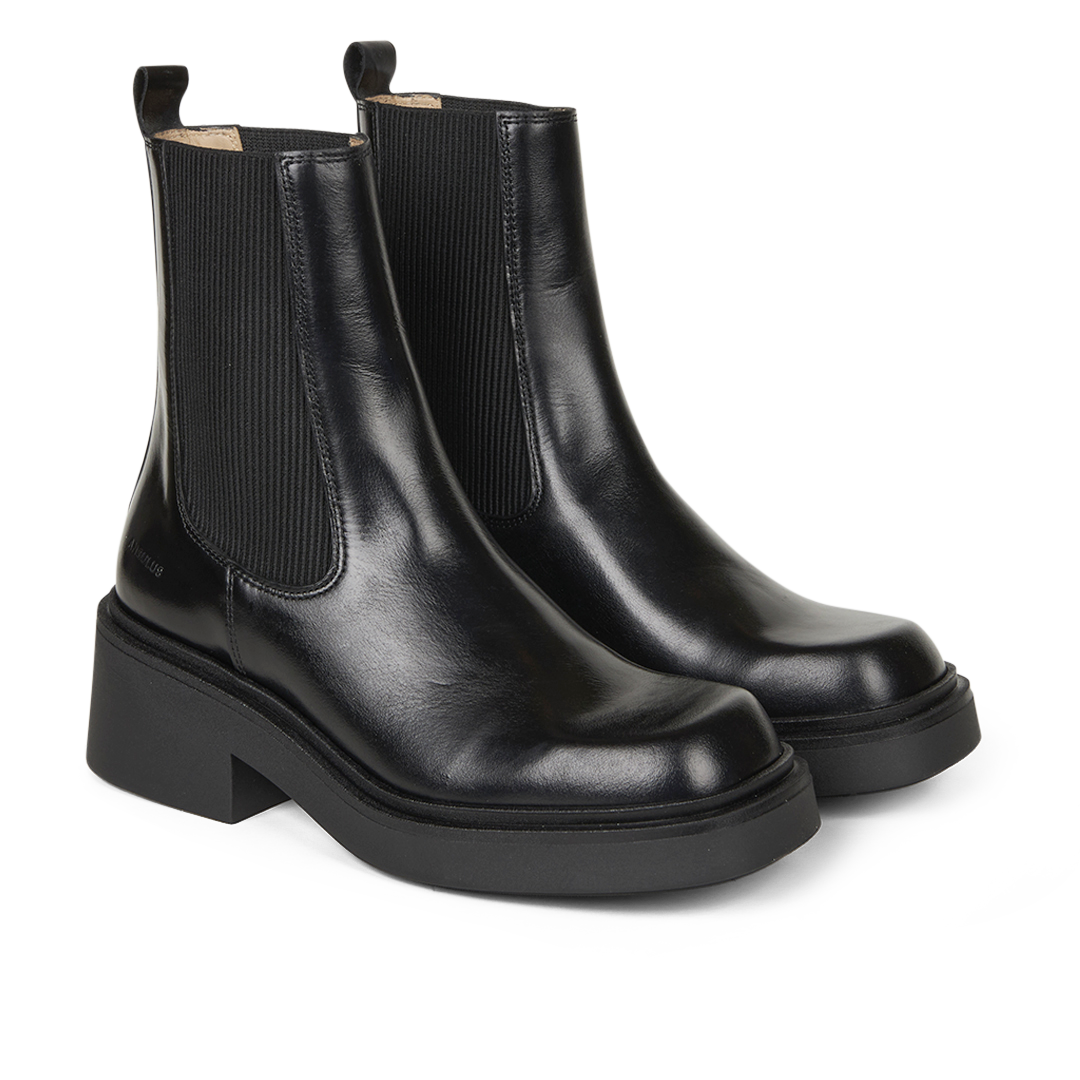 Stiefel mit Gummizug