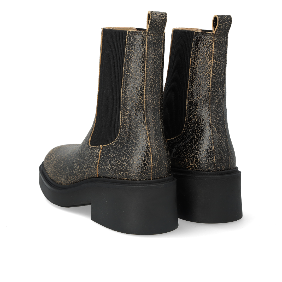 Stiefel mit Gummizug