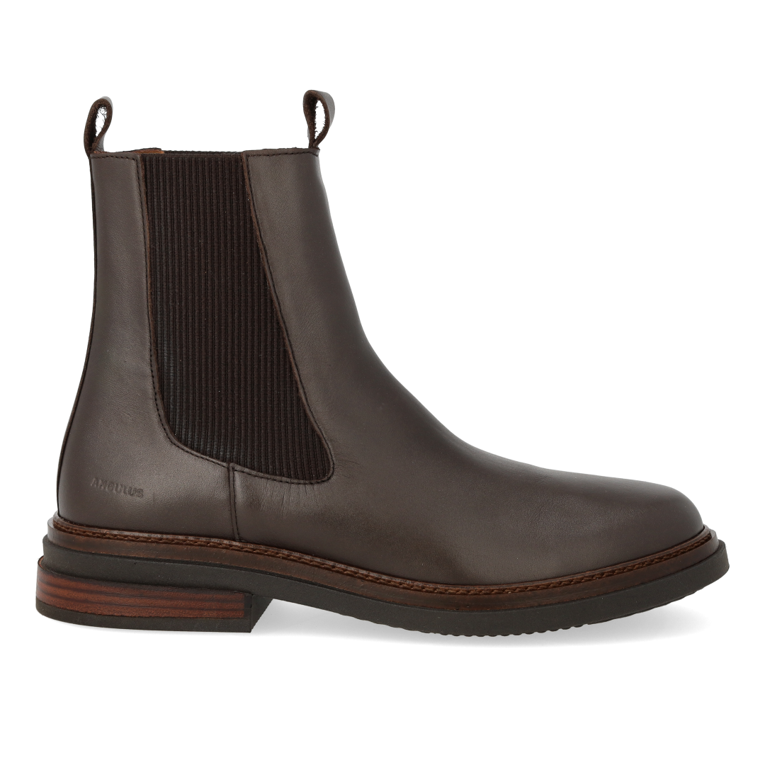 Stiefel mit Gummizug