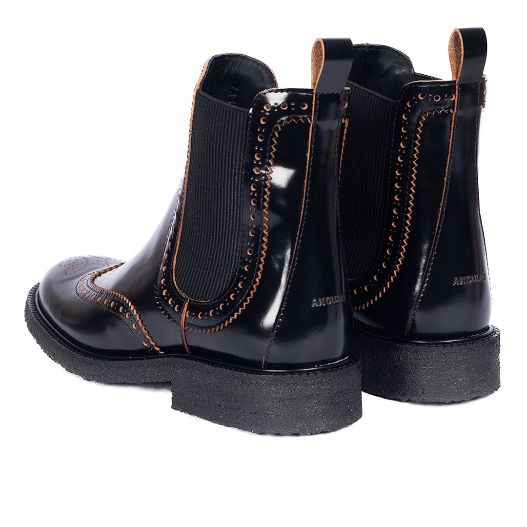 Stiefel mit dekorativem Brogue-Lochmuster