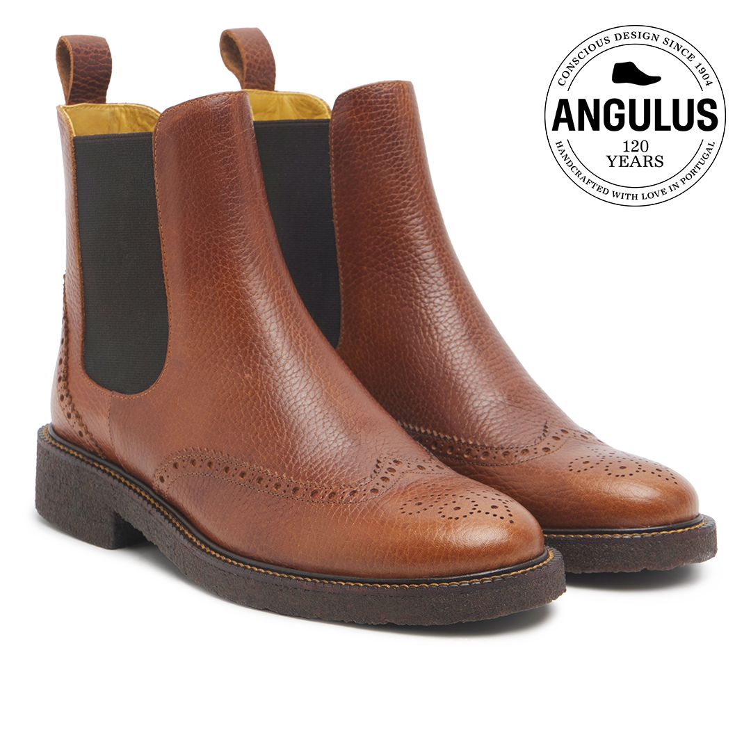 Stiefel mit dekorativem Brogue-Lochmuster