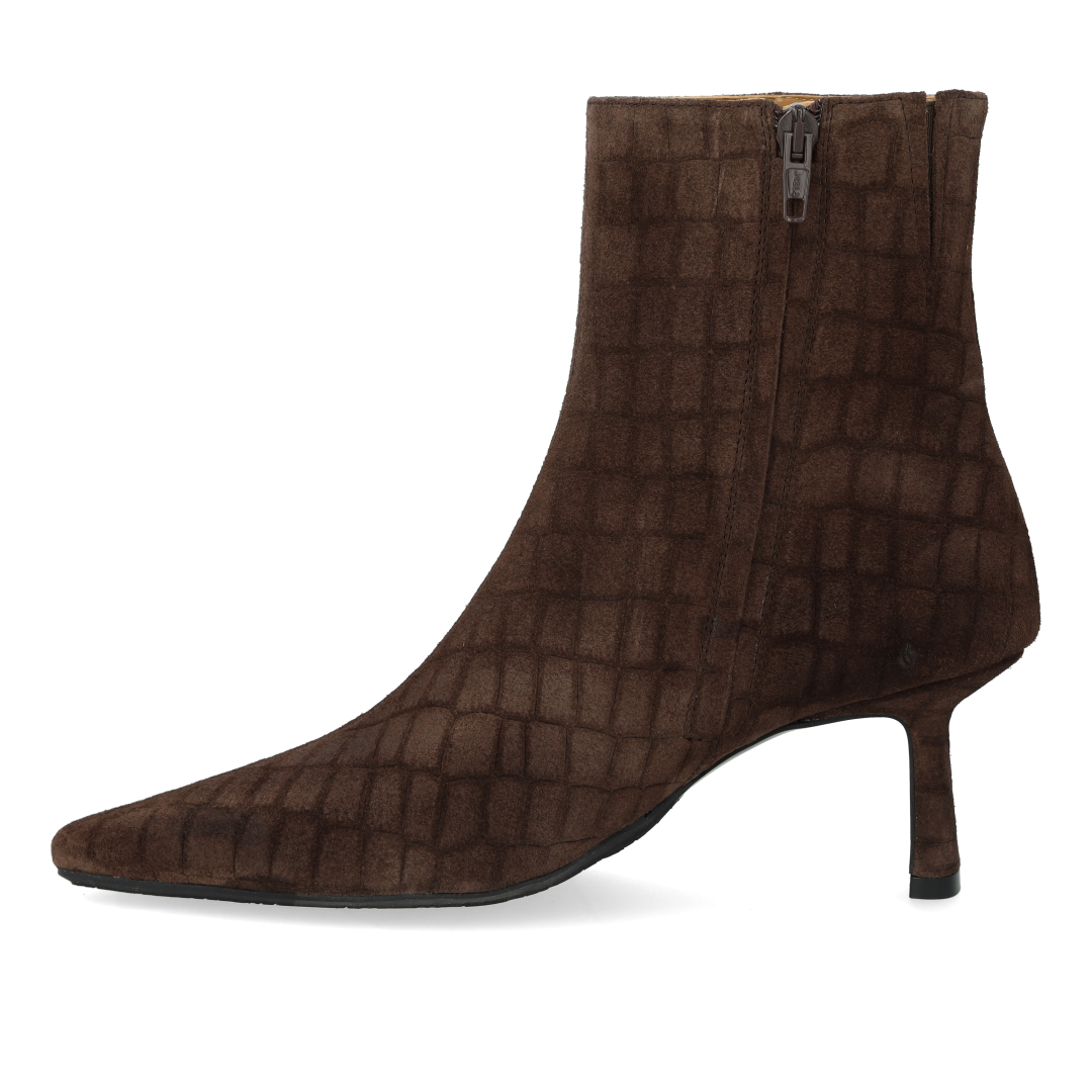 Skulpturale Stiefelette mit spitzer Spitze