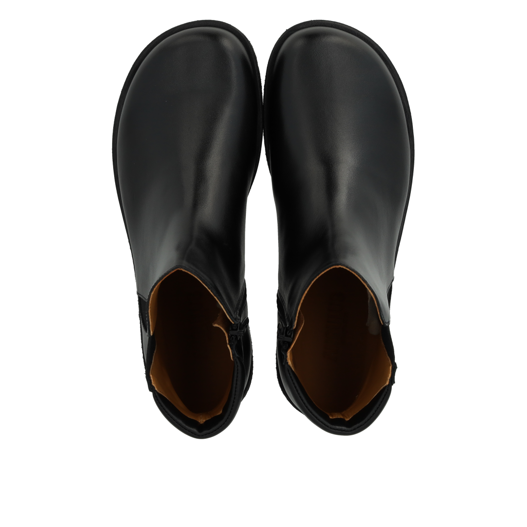 Stiefel mit niedrigem Schaft und weiter Passform