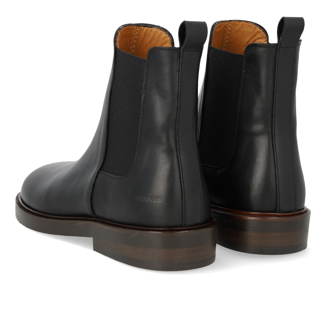 Chelsea-Stiefel mit extraweiter Passform