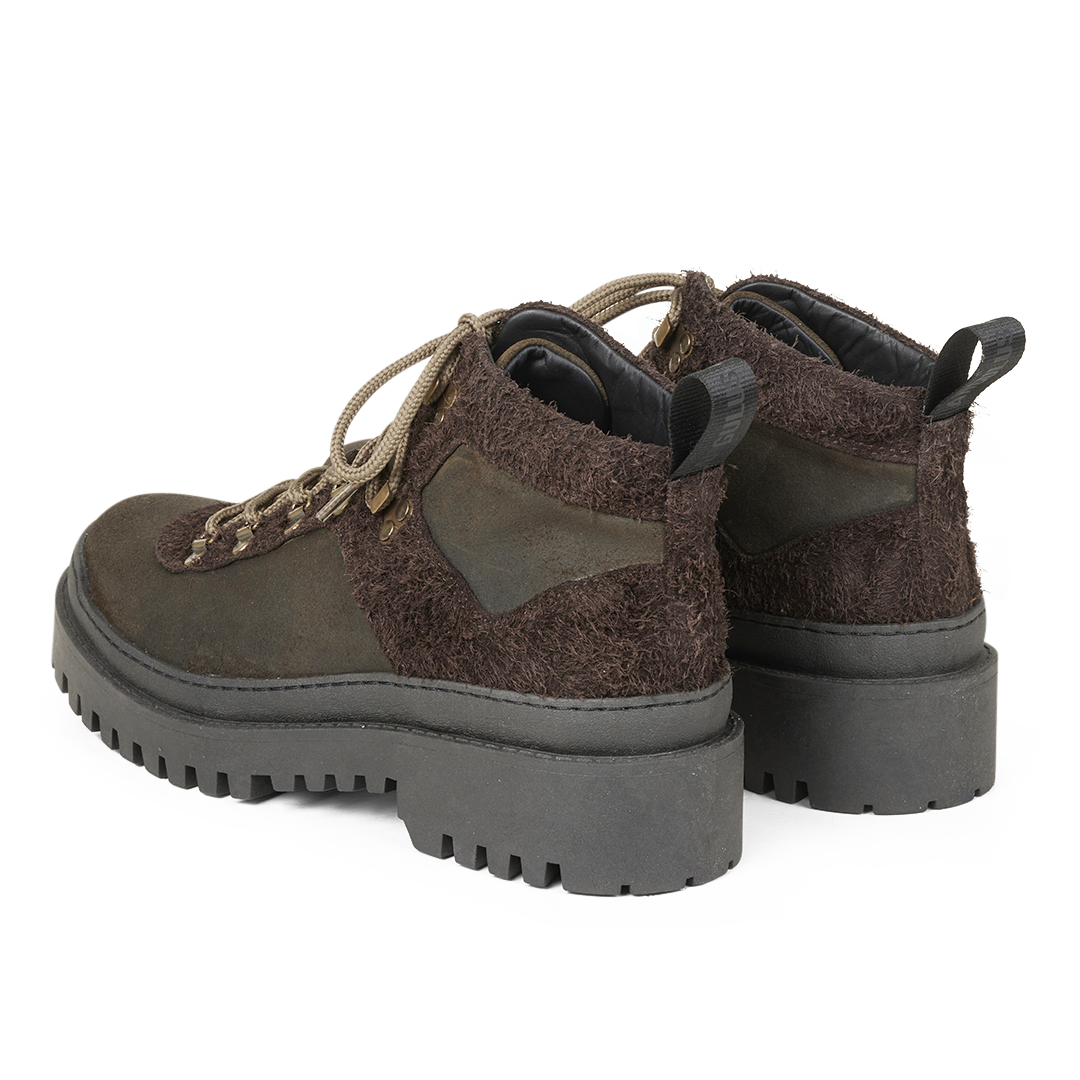 Schnürstiefel