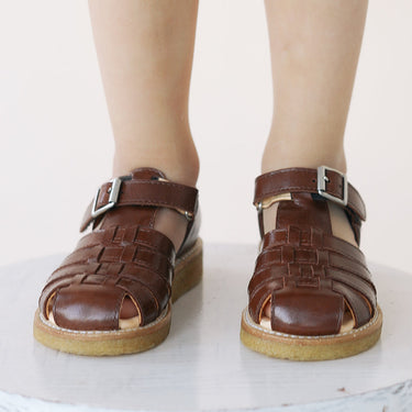 Sandale mit Klettverschluss und Schnalle