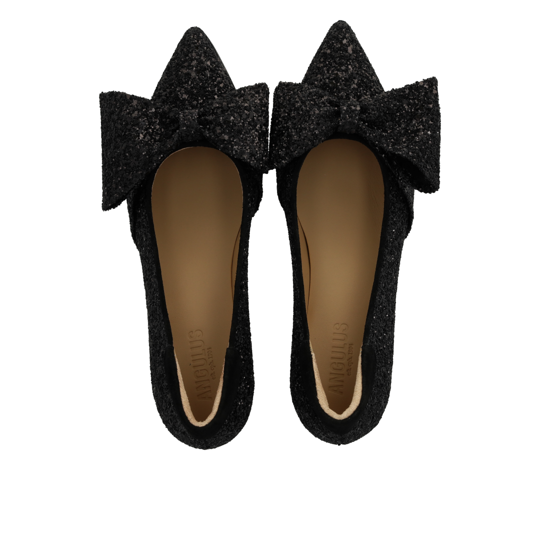 Pumps mit Schleife in funkelndem Glitzer