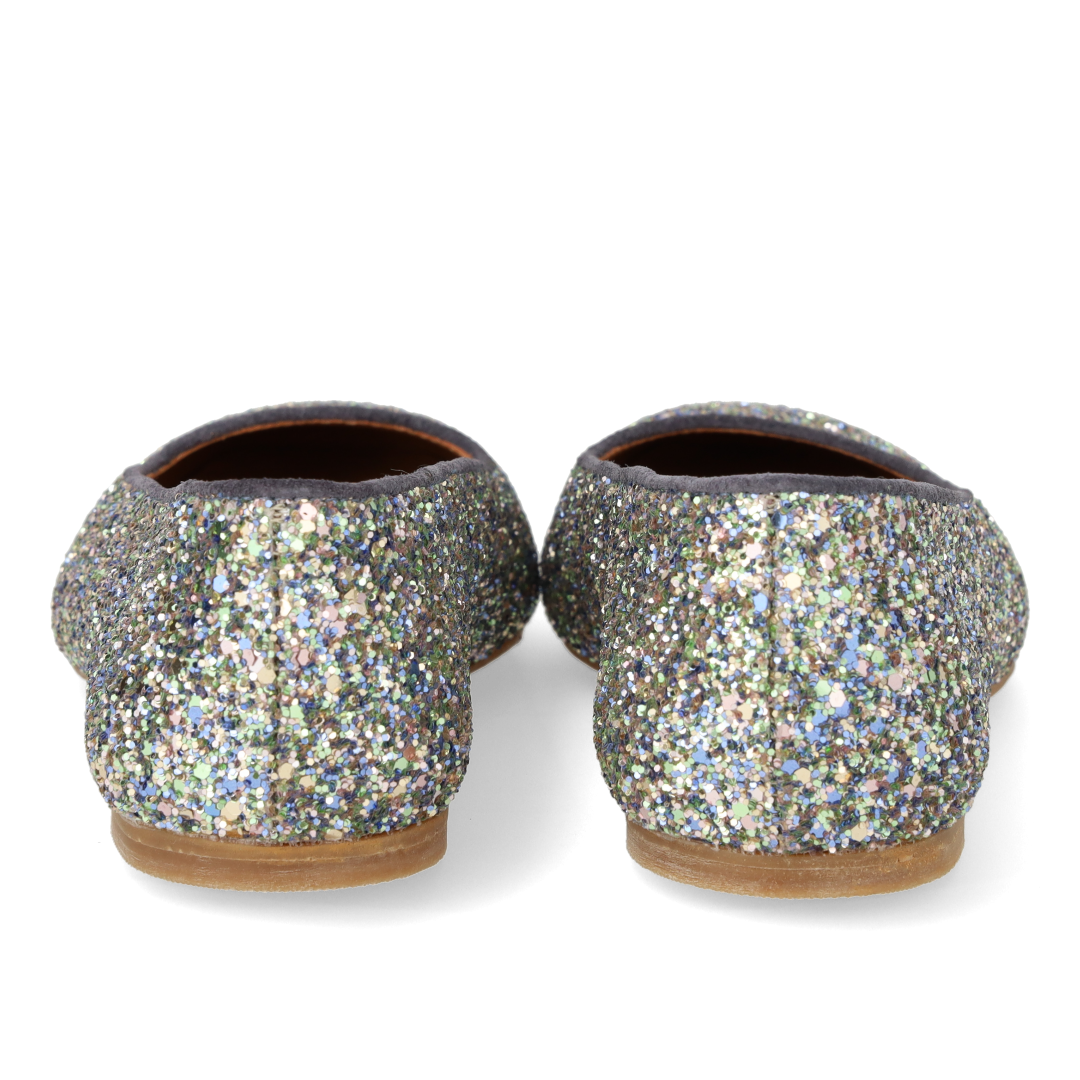 Ballerina mit funkelndem Glitzer