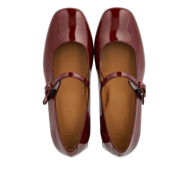 Mary-Jane mit einem skulpturalen Absatz