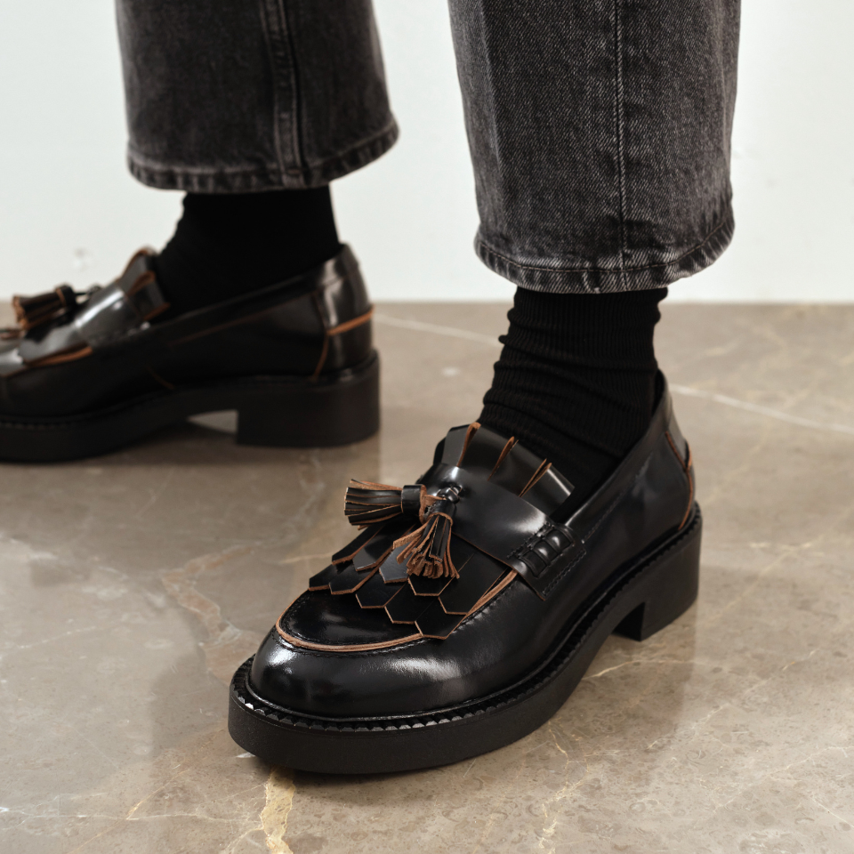 Massiver Pennyloafer mit Fransen und Quastendetail