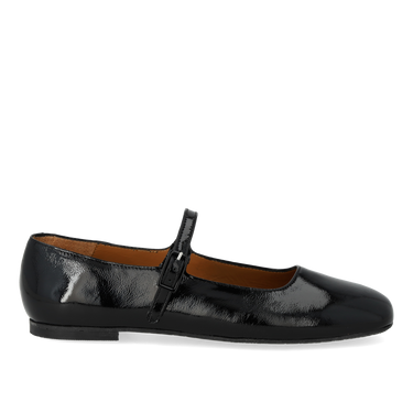 Ballerina mit moderater quadratischer Schuhspitze