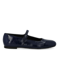 Ballerina mit mäßig quadratischer Spitze