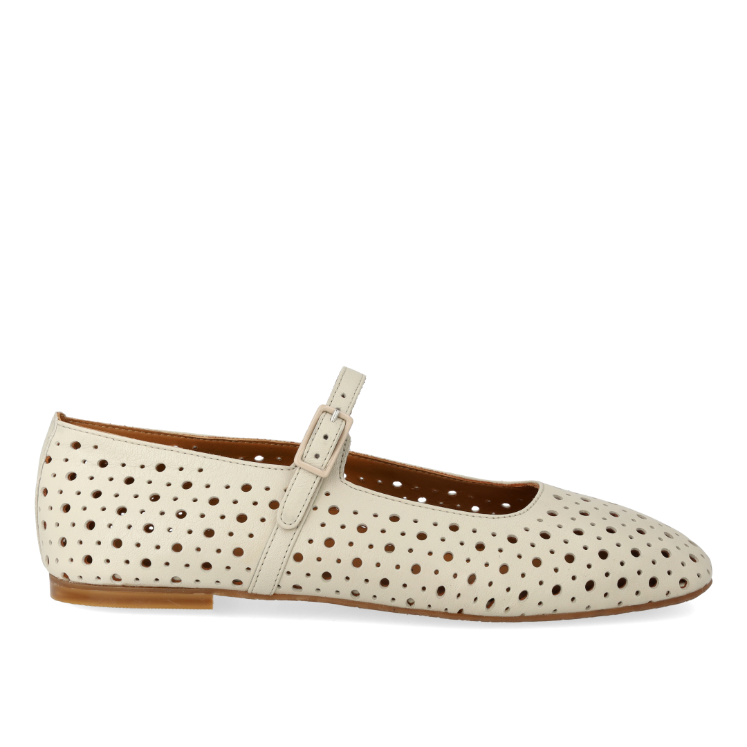 Weiche Ballerina mit dekorativem Lochmuster