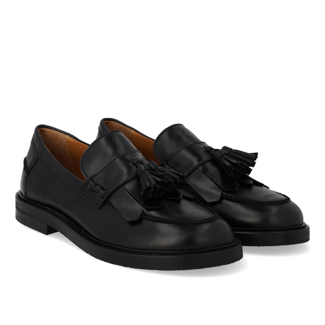 Breiter Loafer mit Fransen und Quastendetail