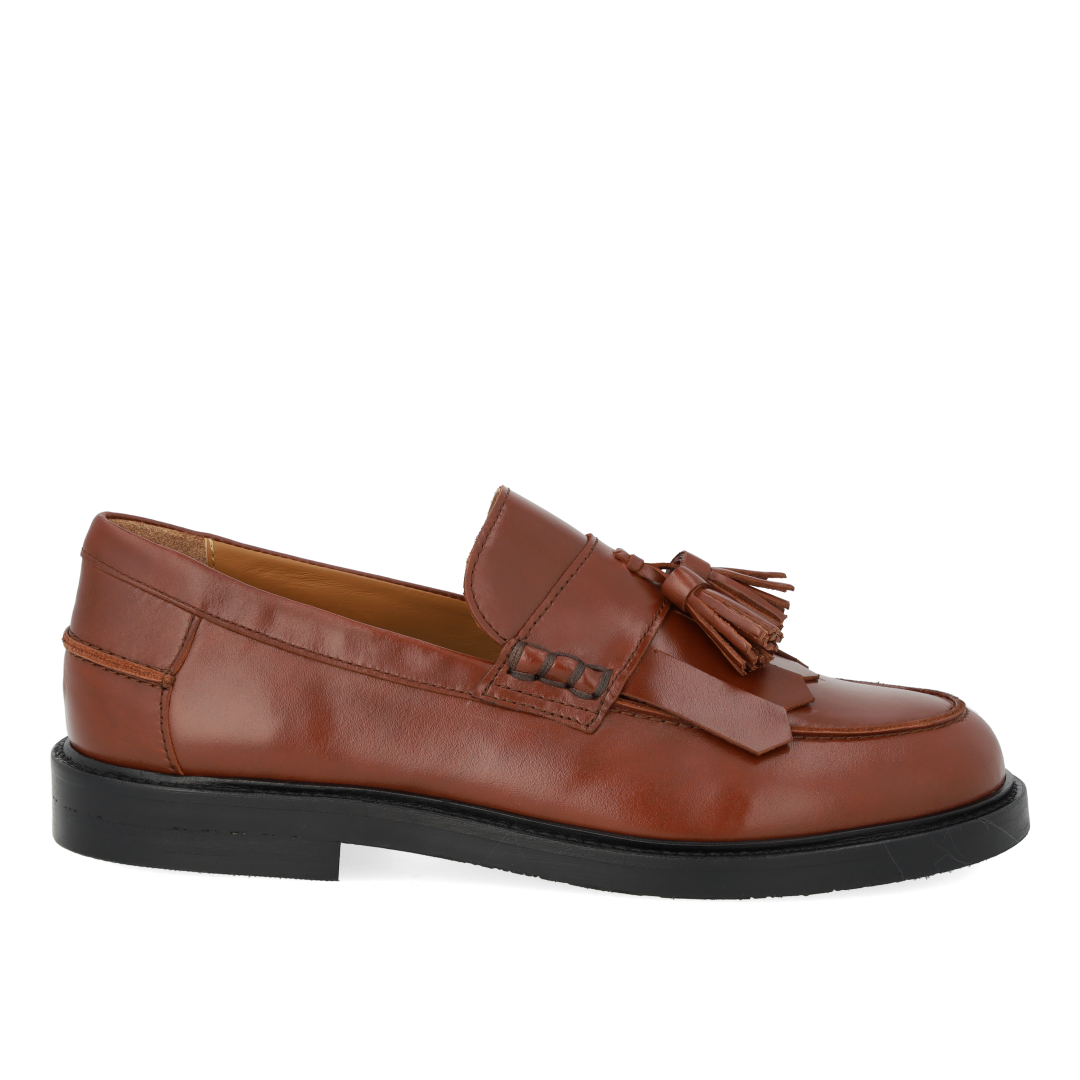 Breiter Loafer mit Fransen und Quastendetail