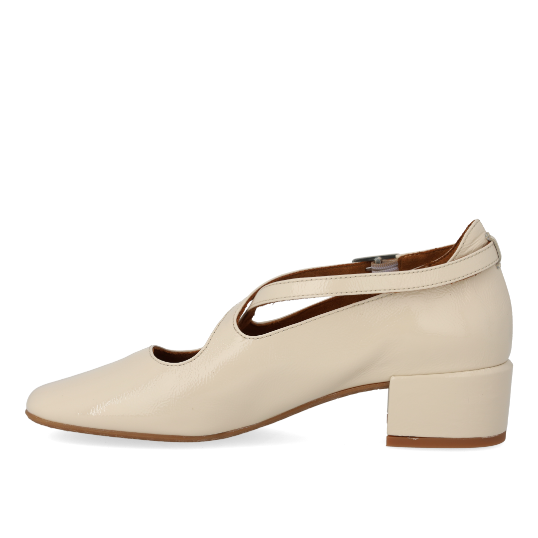 Hochhackige Mary-Jane-Ballerina mit Kreuzdetail