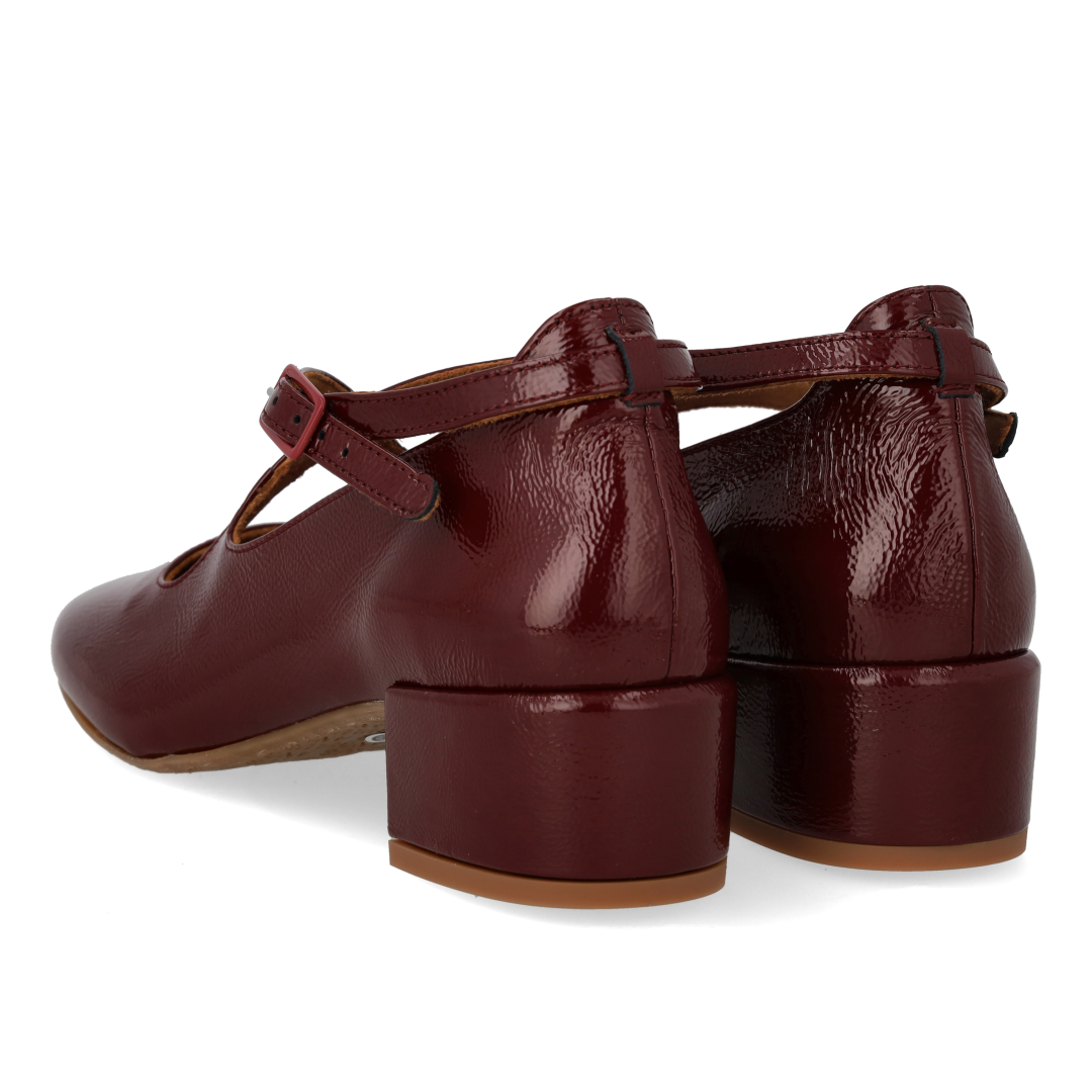 Mary-Jane-Ballerina mit hohem Absatz und Kreuzdetail