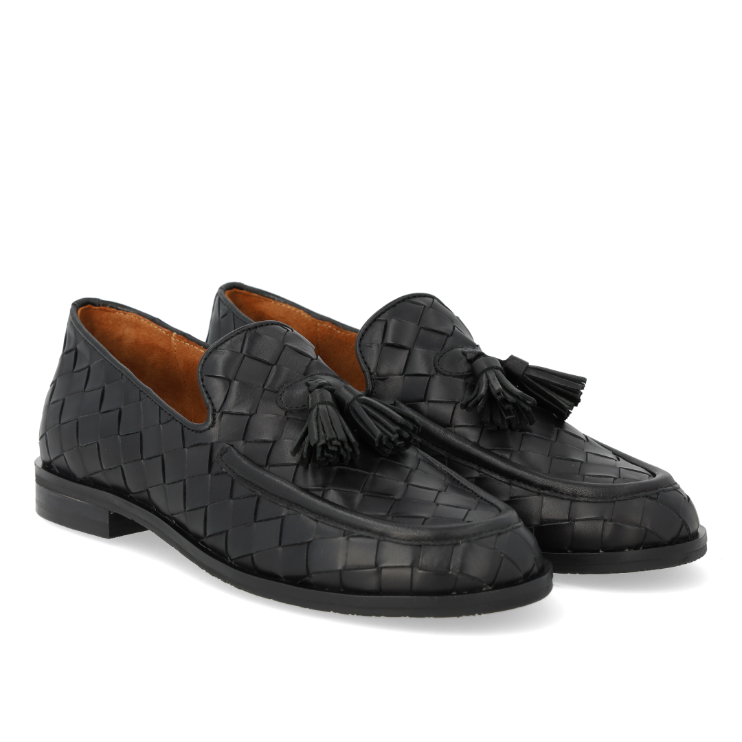 Geflochtener Loafer mit Quasten-Details