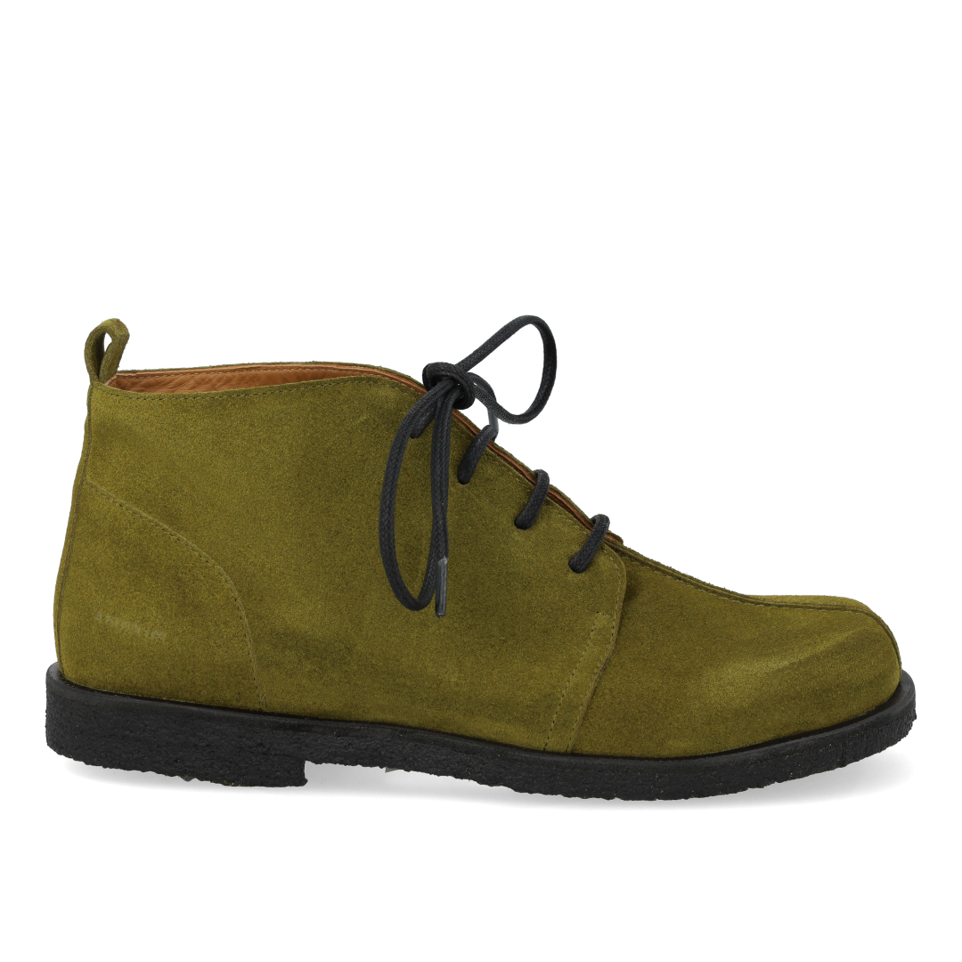 Schnürschuhe