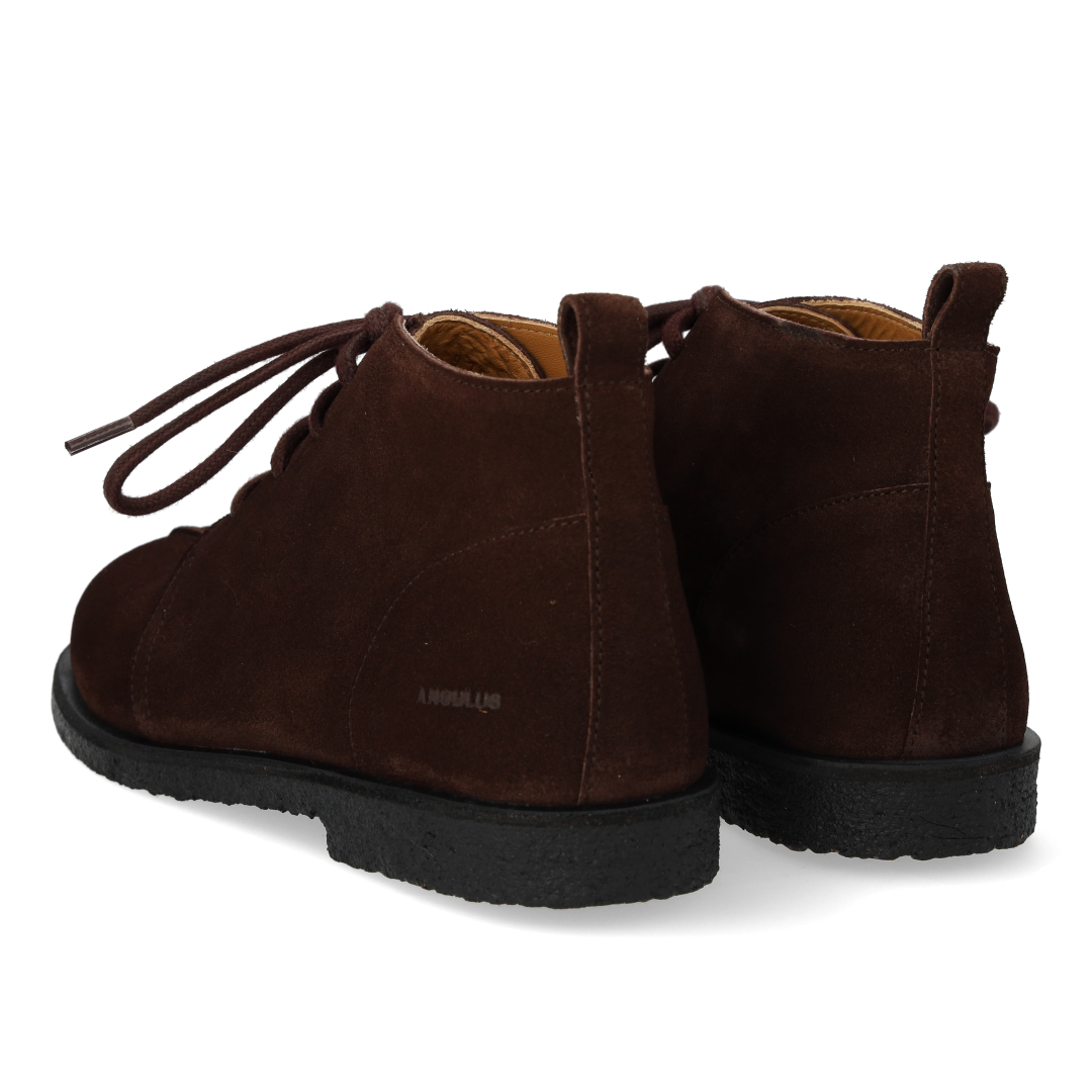 Schnürschuhe