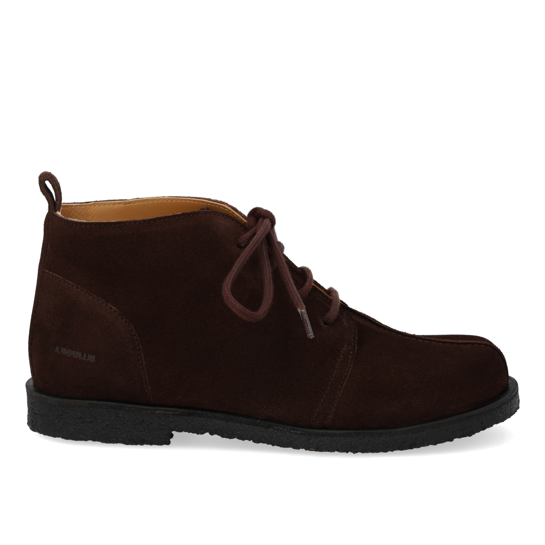 Schnürschuhe