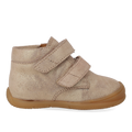 Der erste Schuh