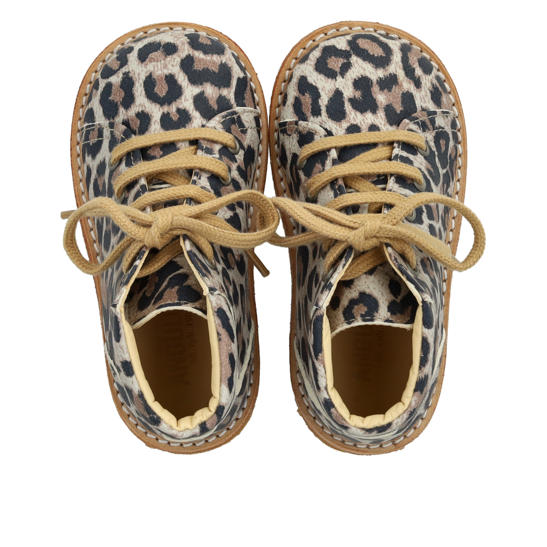 Klassische Schnürschuhe